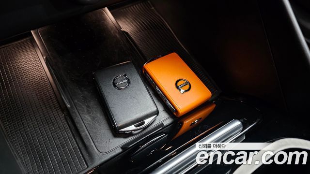 Volvo XC40 2022 — photo 36