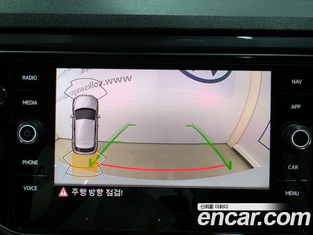Volkswagen T-Roc 2022 — photo 13