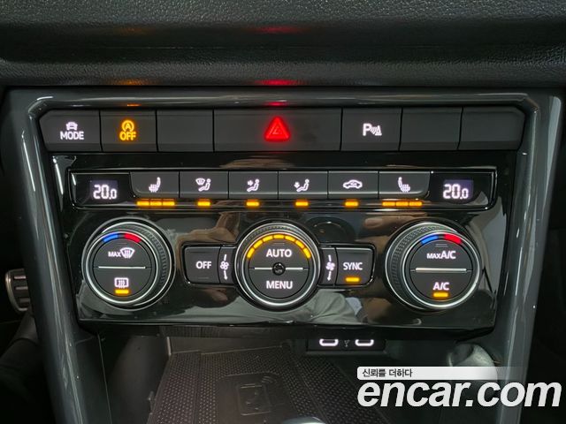 Volkswagen T-Roc 2022 — photo 14