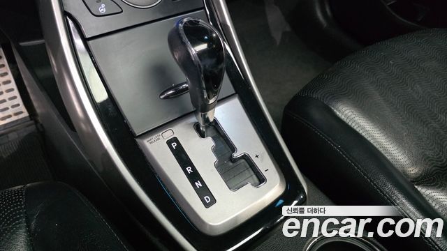 Hyundai AVANTE 2014 — photo 9