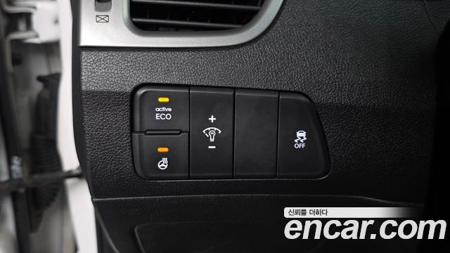 Hyundai AVANTE 2014 — photo 16