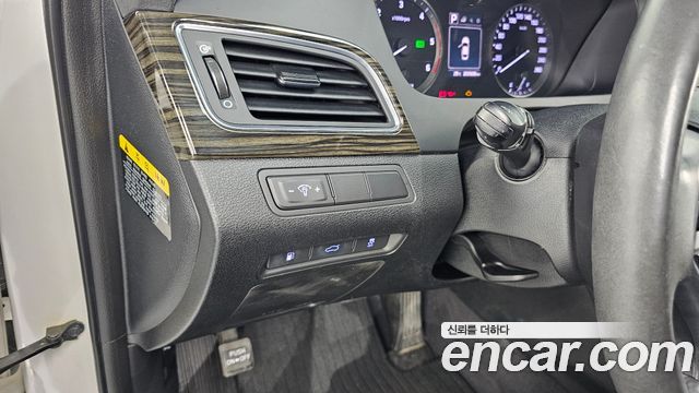 Hyundai Sonata 2016 — photo 24