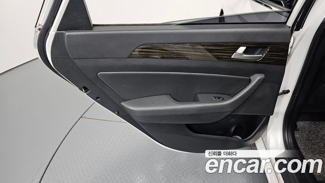 Hyundai Sonata 2016 — photo 15