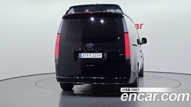 Hyundai Staria 2023 — photo 4