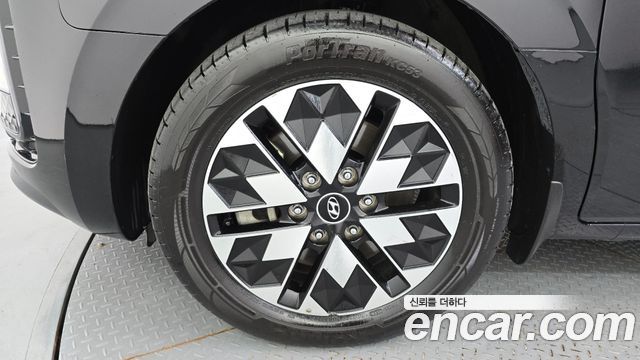 Hyundai Staria 2023 — photo 5