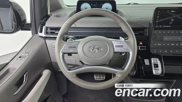 Hyundai Staria 2023 — photo 19