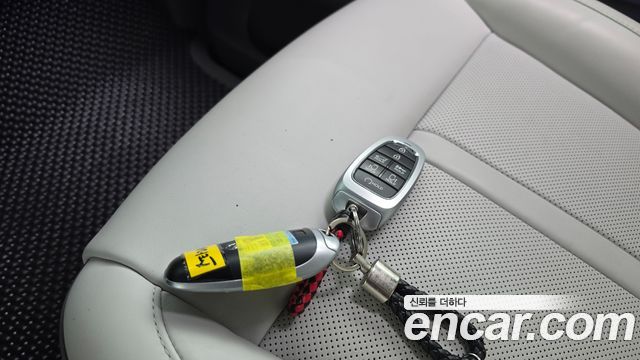 Hyundai Staria 2023 — photo 21