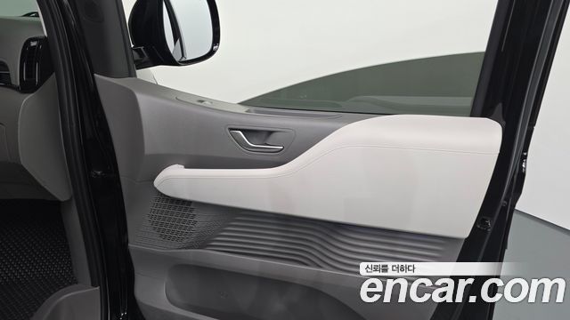 Hyundai Staria 2023 — photo 14