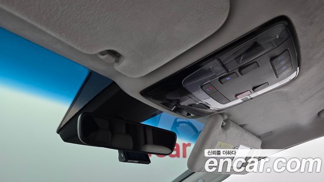 Hyundai Staria 2023 — photo 28