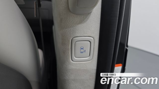 Hyundai Staria 2023 — photo 31