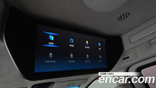 Hyundai Staria 2023 — photo 35