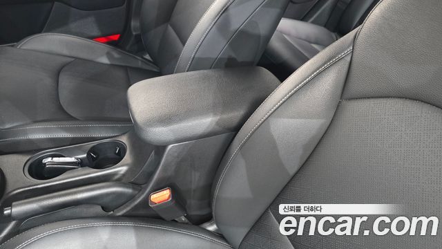 Kia K3 2019 — photo 25