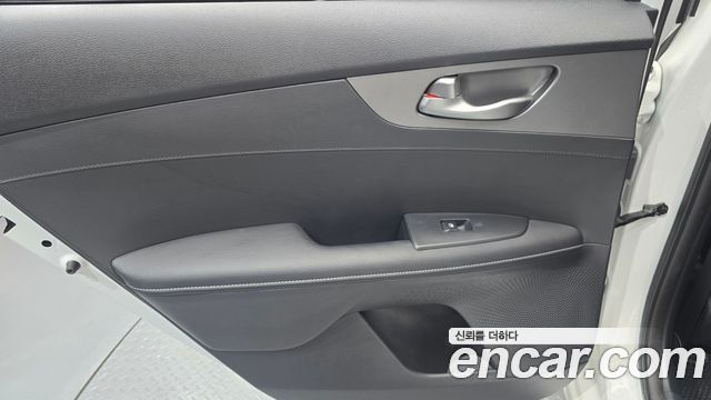 Kia K3 2019 — photo 15