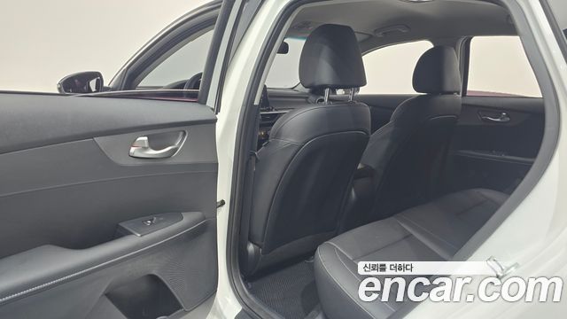 Kia K3 2019 — photo 29