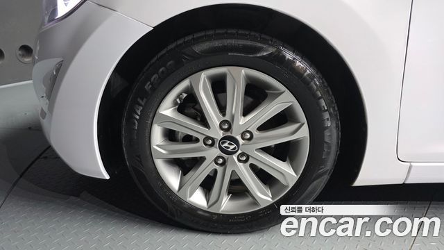Hyundai AVANTE 2016 — photo 5