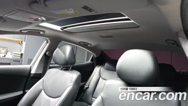 Hyundai AVANTE 2016 — photo 19