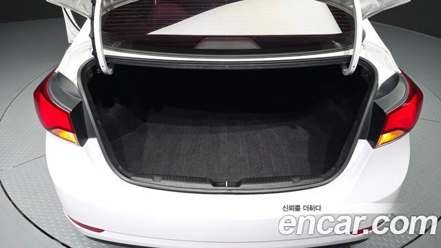 Hyundai AVANTE 2016 — photo 20