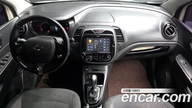 Renault Korea QM3 2016 — photo 10