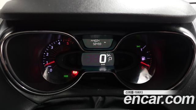 Renault Korea QM3 2016 — photo 11