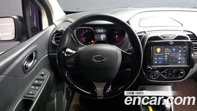 Renault Korea QM3 2016 — photo 19