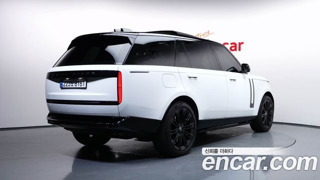 Land Rover Range Rover 2024 — photo 2