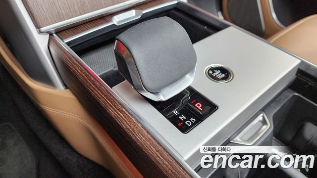 Land Rover Range Rover 2024 — photo 12