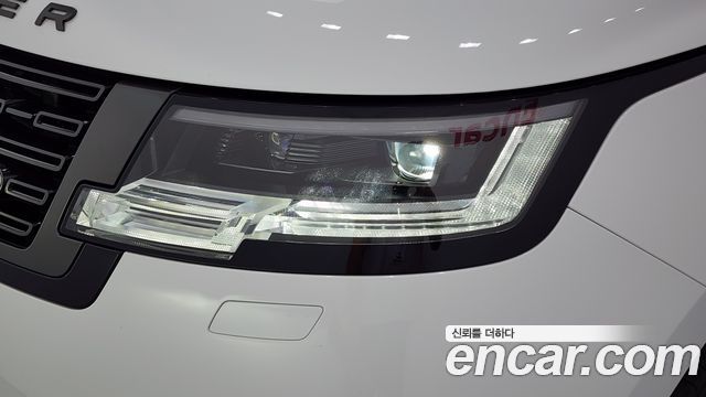 Land Rover Range Rover 2024 — photo 8