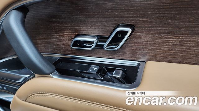 Land Rover Range Rover 2024 — photo 28