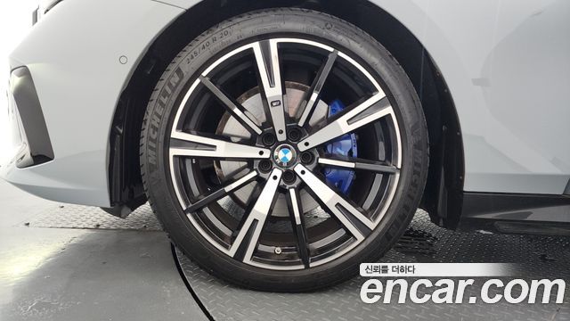 BMW 5-Series 2025 — photo 5