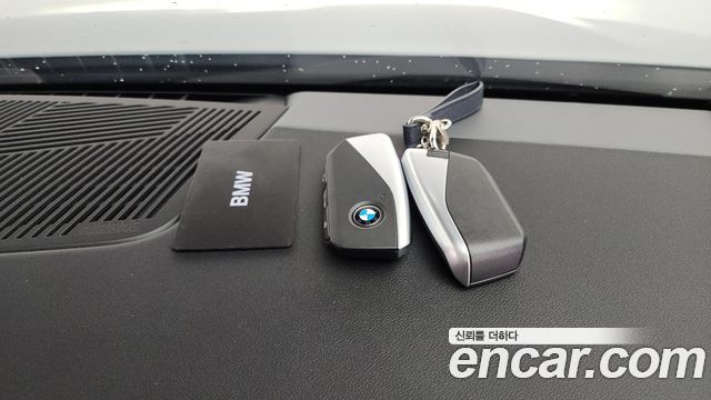 BMW 5-Series 2025 — photo 23