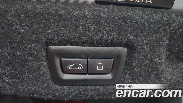BMW 5-Series 2025 — photo 27