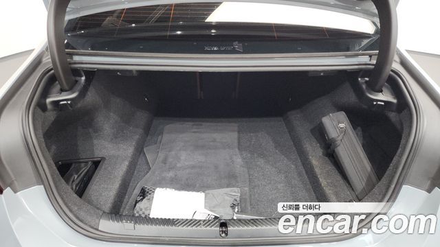BMW 5-Series 2025 — photo 28