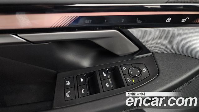 BMW 5-Series 2025 — photo 30