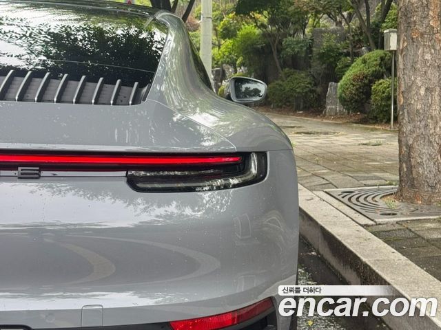 Porsche 911 2020 — photo 4