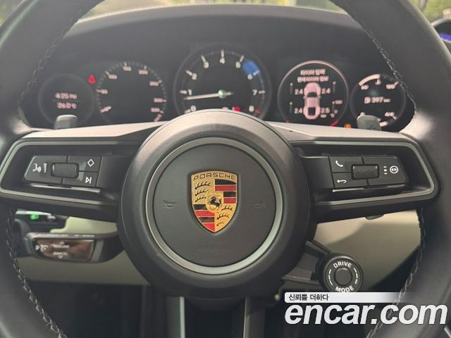 Porsche 911 2020 — photo 7