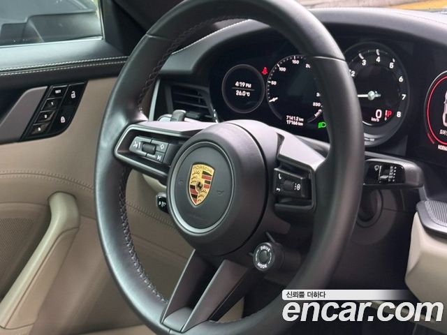 Porsche 911 2020 — photo 10