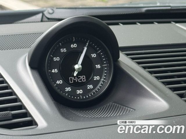 Porsche 911 2020 — photo 14