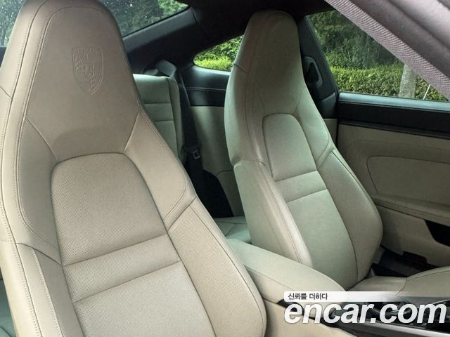 Porsche 911 2020 — photo 16