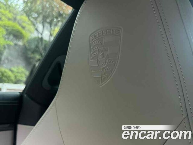 Porsche 911 2020 — photo 19