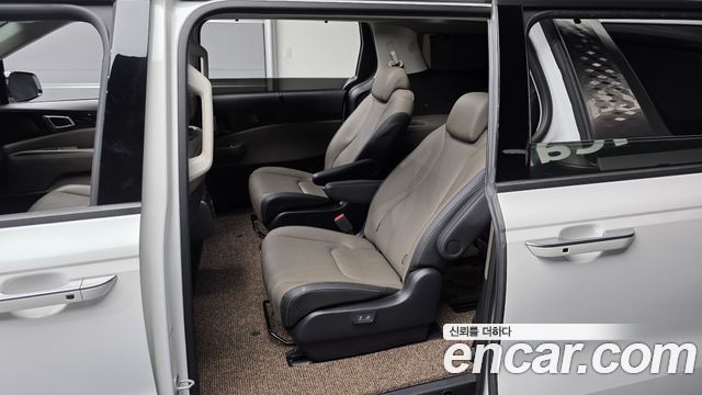 Kia Canival 2024 — photo 17