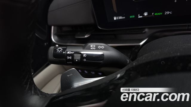 Kia Canival 2024 — photo 27