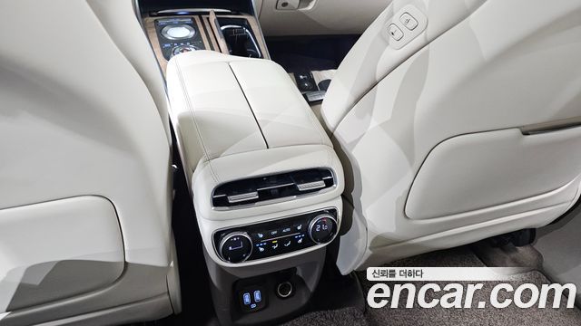 Genesis GV80 2021 — photo 32