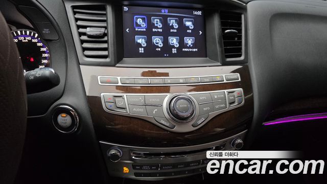 Infiniti QX60 2017 — photo 15