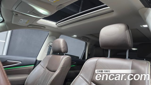 Infiniti QX60 2017 — photo 17