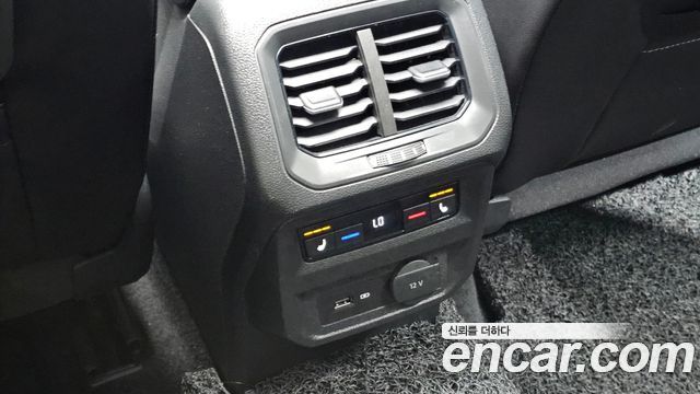 Volkswagen Tiguan 2020 — photo 18