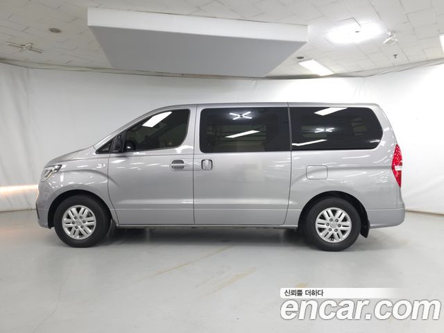 Hyundai Starex 2021 — photo 3