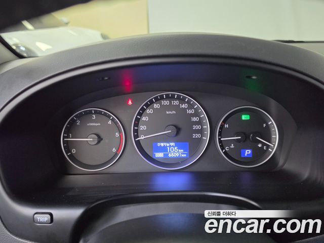 Hyundai Starex 2021 — photo 8