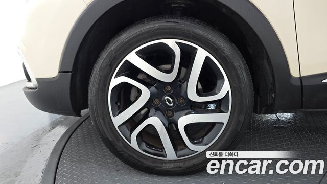 Renault Korea QM3 2016 — photo 5