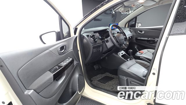 Renault Korea QM3 2016 — photo 13