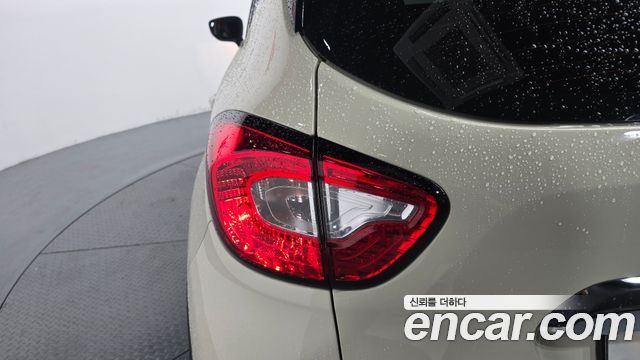 Renault Korea QM3 2016 — photo 9